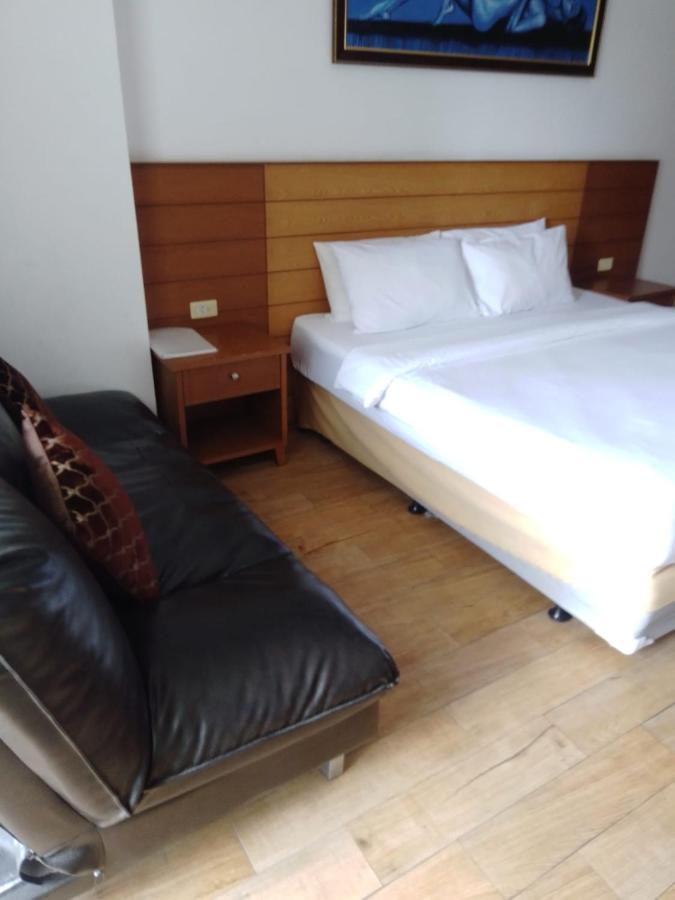View Talay 6 Suite Apartments Pattaya Esterno foto
