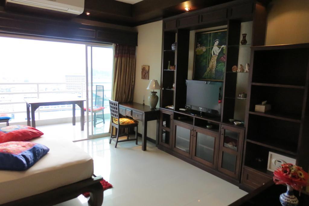 View Talay 6 Suite Apartments Pattaya Esterno foto