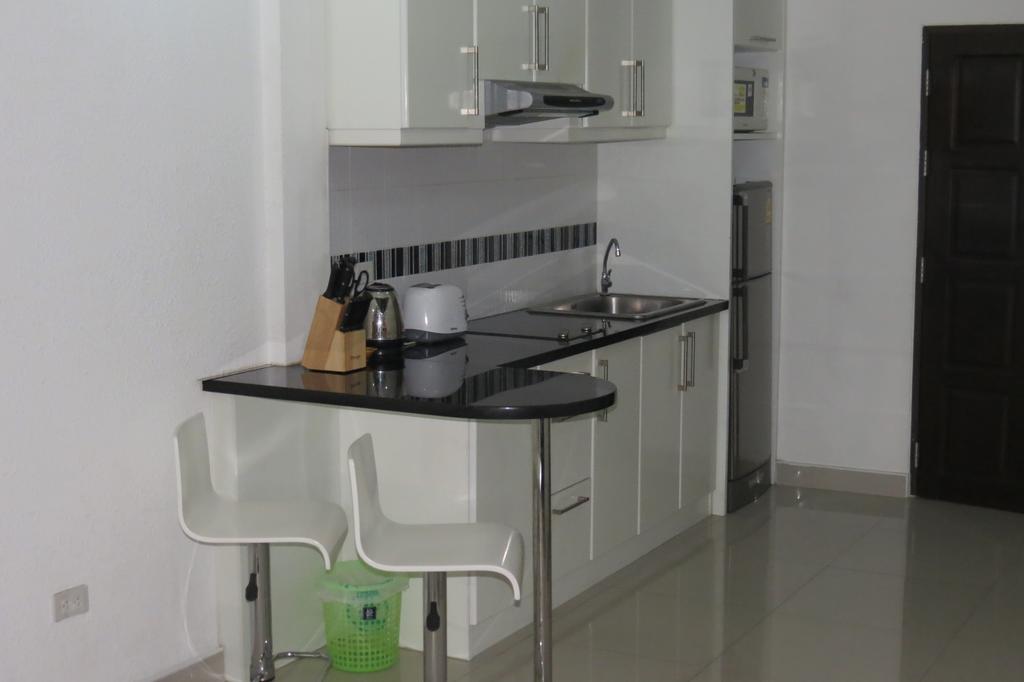 View Talay 6 Suite Apartments Pattaya Esterno foto