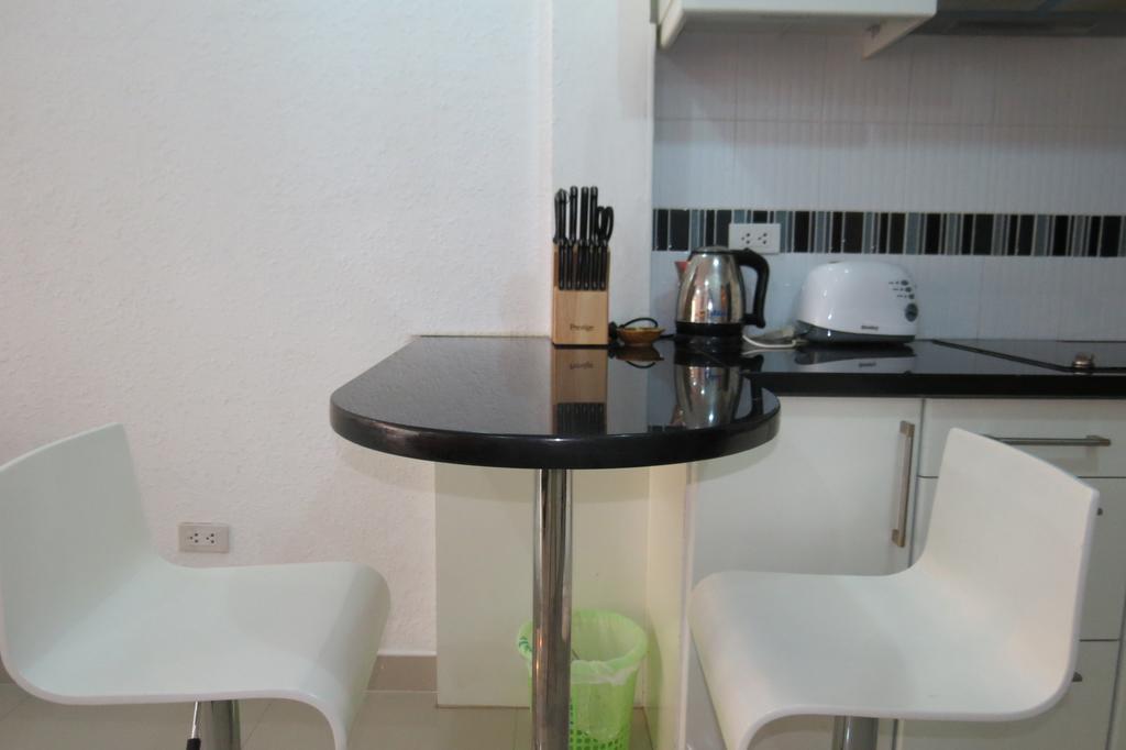 View Talay 6 Suite Apartments Pattaya Esterno foto