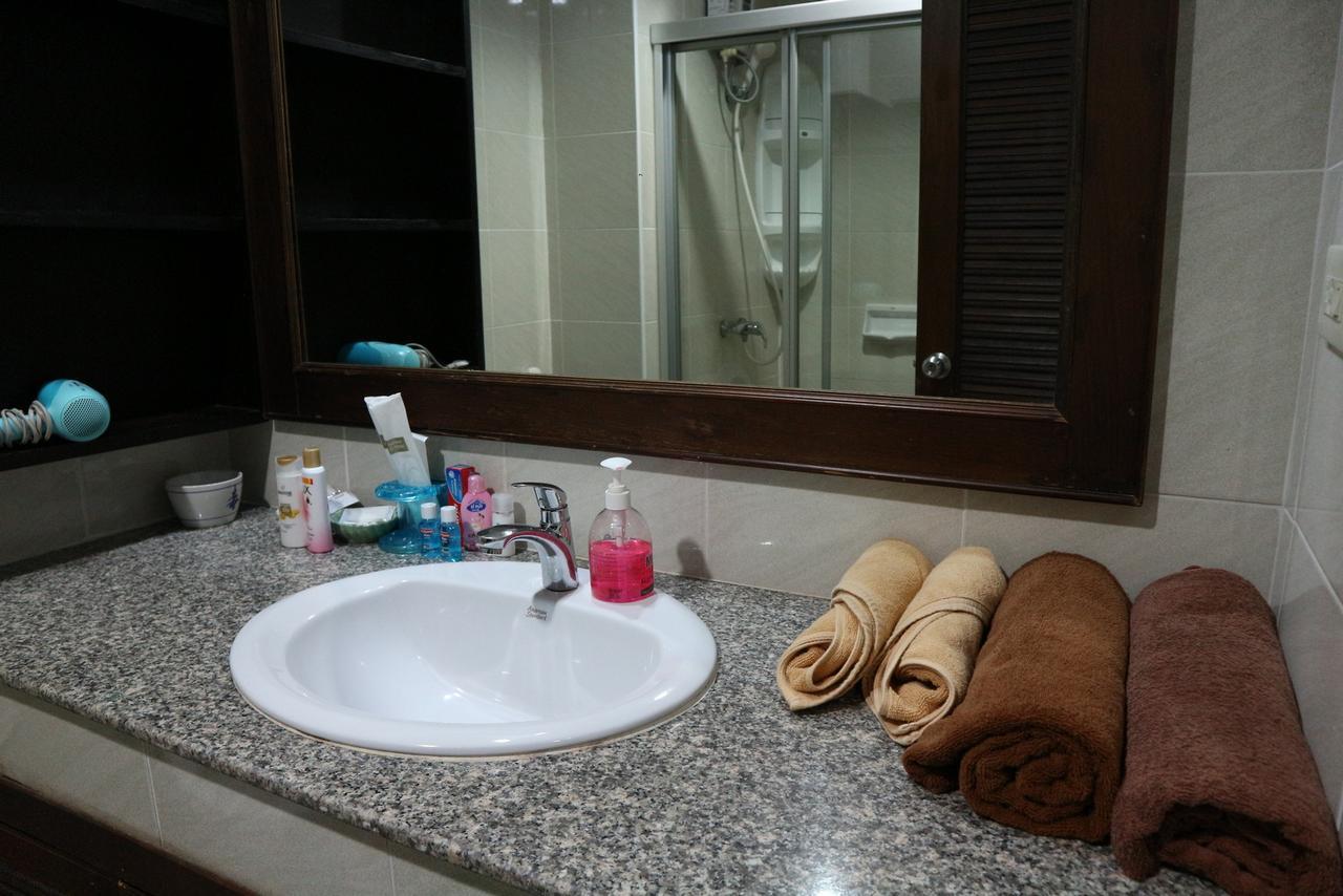 View Talay 6 Suite Apartments Pattaya Esterno foto