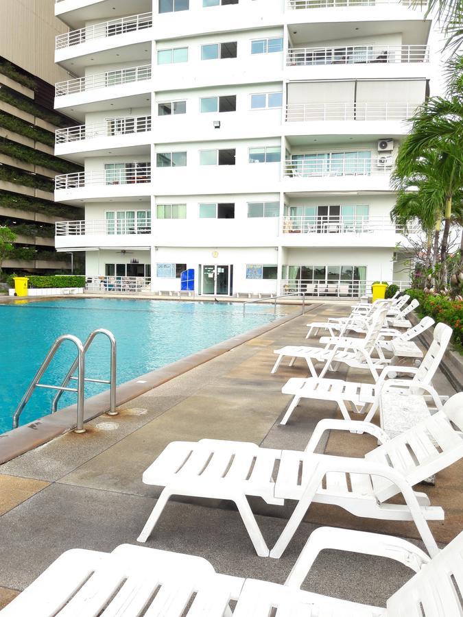 View Talay 6 Suite Apartments Pattaya Esterno foto