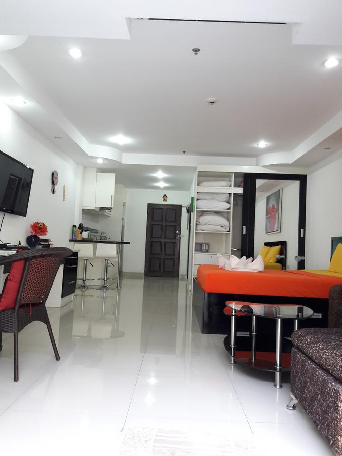 View Talay 6 Suite Apartments Pattaya Esterno foto